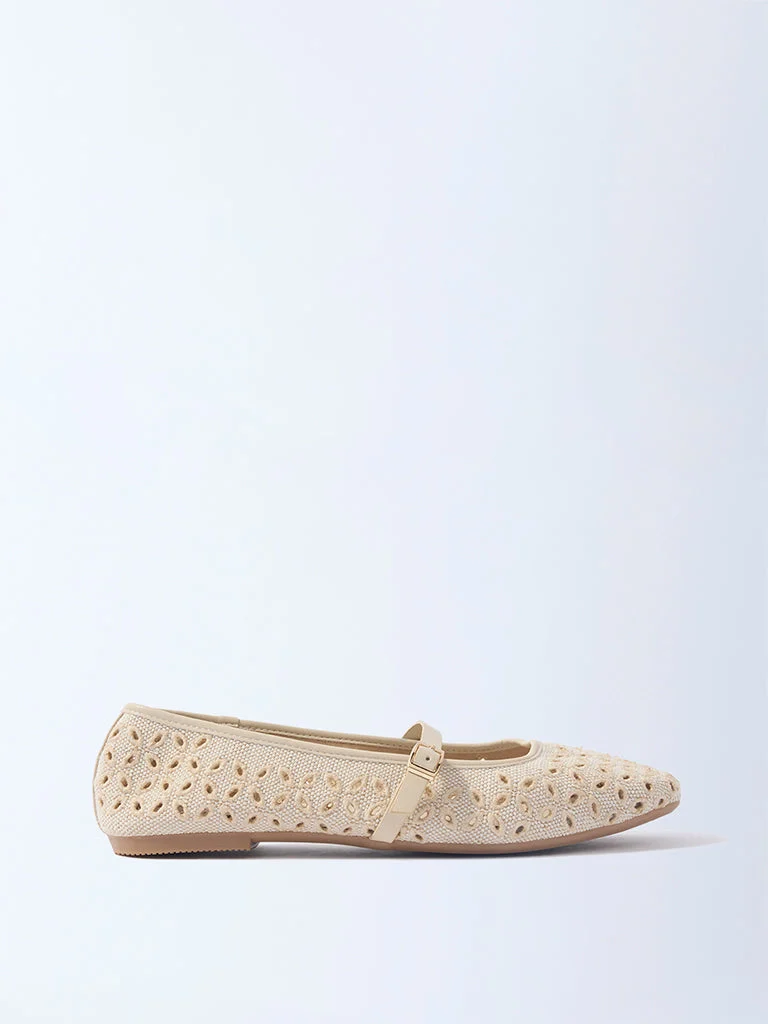 LUNA BLU Beige Schiffli Detailed Mary Jane Shoes