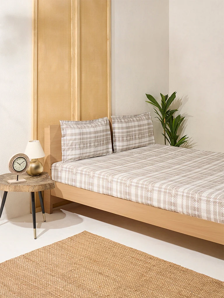 Westside Home Beige Checkered King Bed Flat Sheet and Pillowcase Set