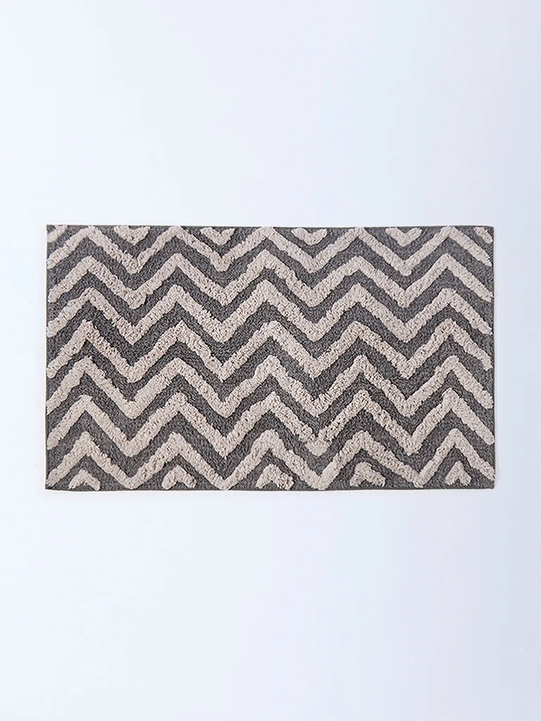 Westside Home Grey Chevron Pattern Bath Mat